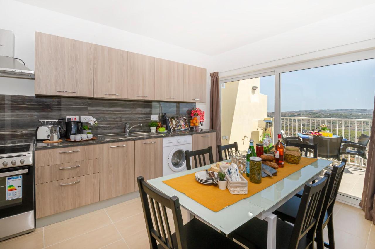Summer Breeze Apartment With Terrace With Panoramic Views - By Getawaysmalta Mellieħa Екстериор снимка